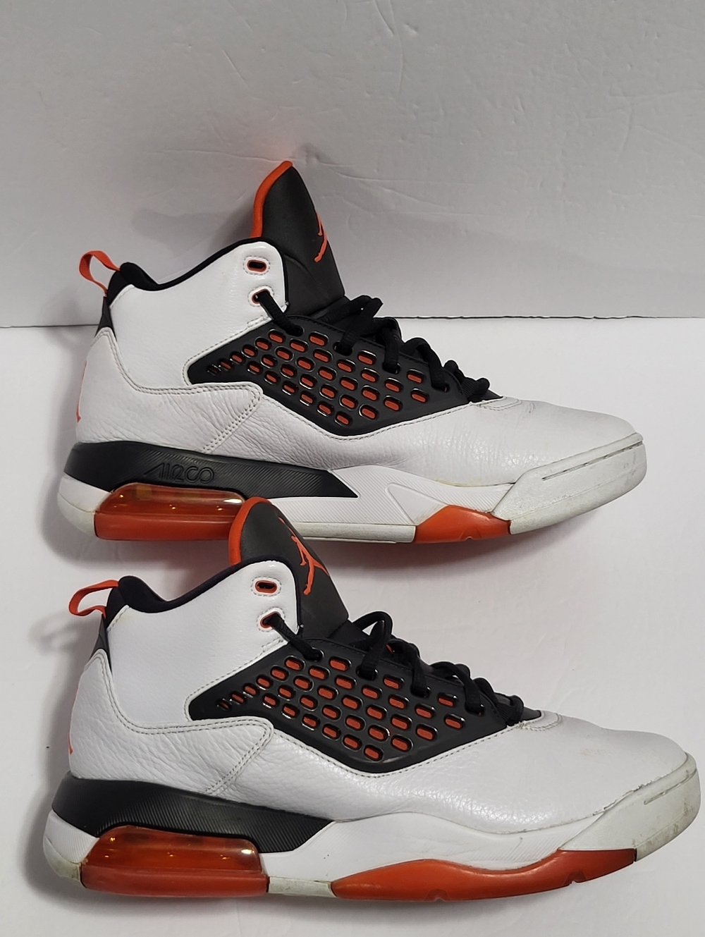 Nike Men's White and Orange High-Top Athletic Sneakers